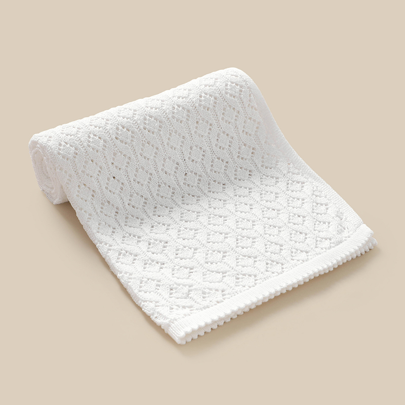 بطانيات أطفال محبوكة 90*70 سم  - مراجعة Baby Boy Nursery Quilt وسعره